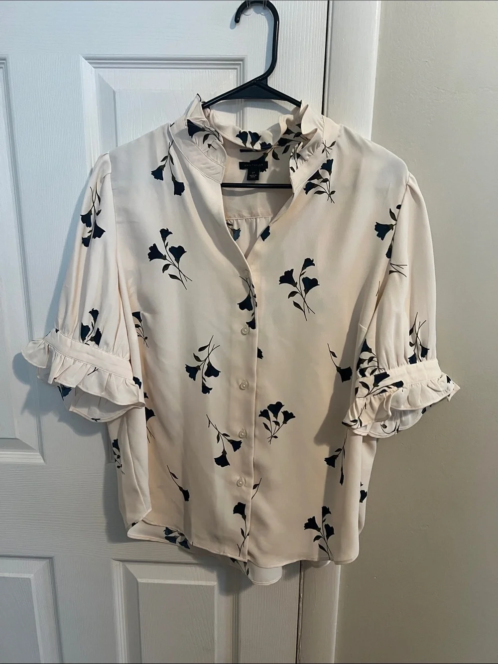 Ann Taylor Cream Blouse with Navy Floral Print and Ruffle Sleeves - Picture 1 of 4